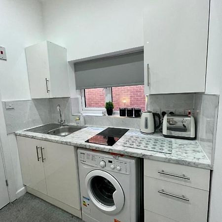 Self Contained Studio In Bham City Centre W Parking Birmingham Eksteriør billede