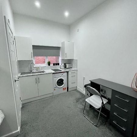 Self Contained Studio In Bham City Centre W Parking Birmingham Eksteriør billede
