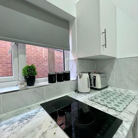 Self Contained Studio In Bham City Centre W Parking Birmingham Eksteriør billede