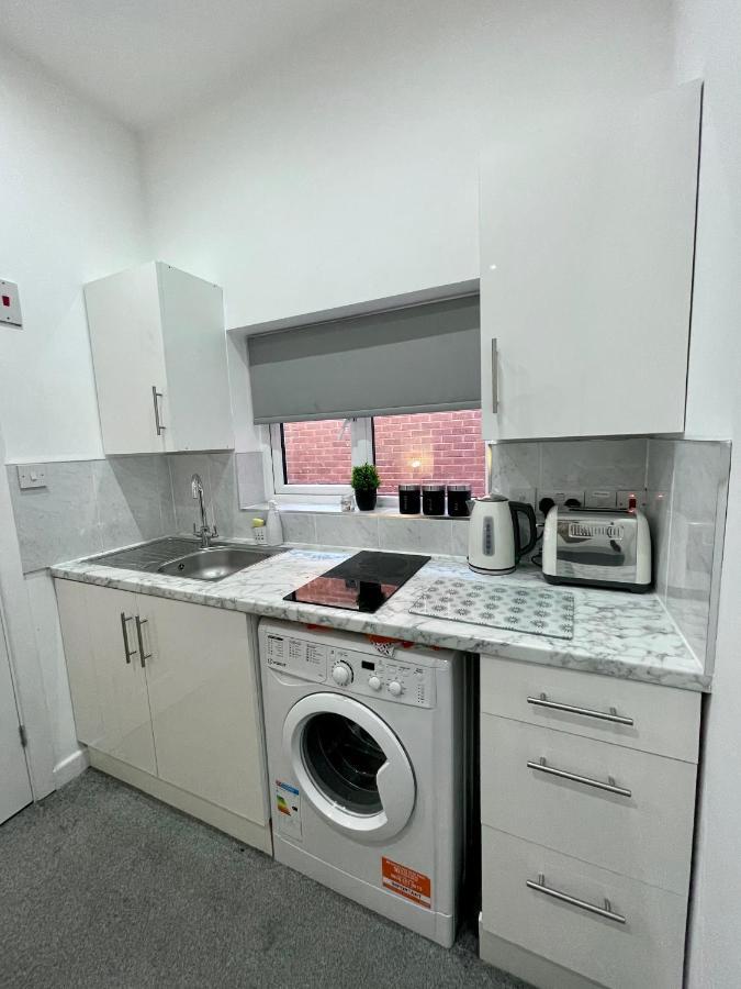 Self Contained Studio In Bham City Centre W Parking Birmingham Eksteriør billede