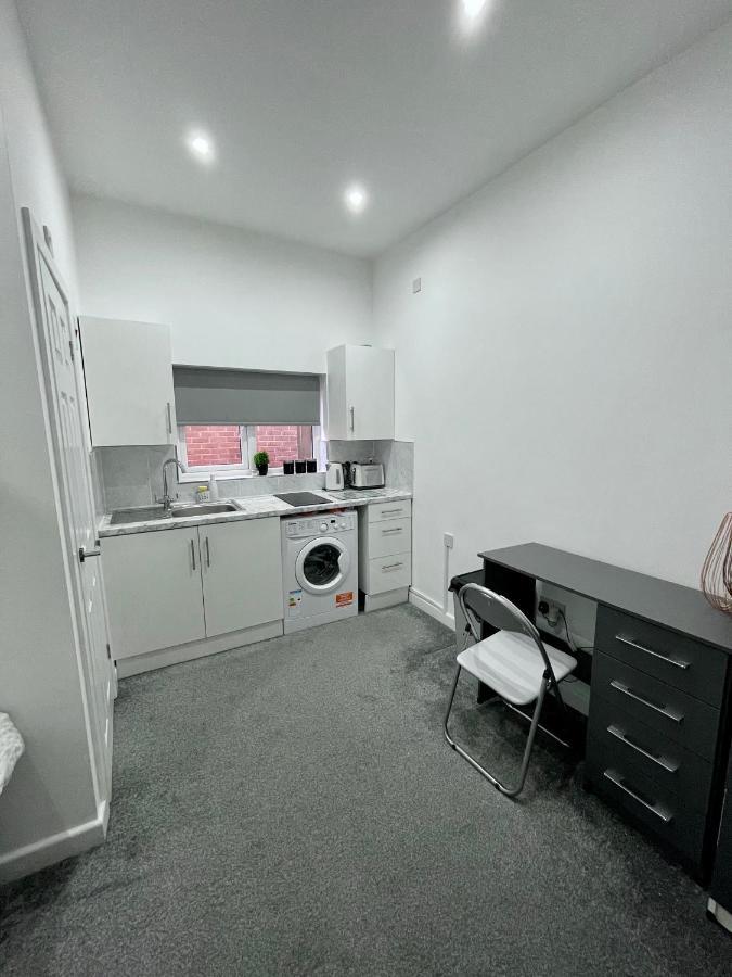 Self Contained Studio In Bham City Centre W Parking Birmingham Eksteriør billede