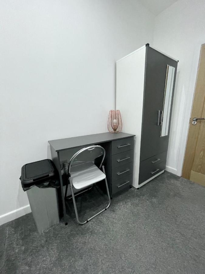 Self Contained Studio In Bham City Centre W Parking Birmingham Eksteriør billede